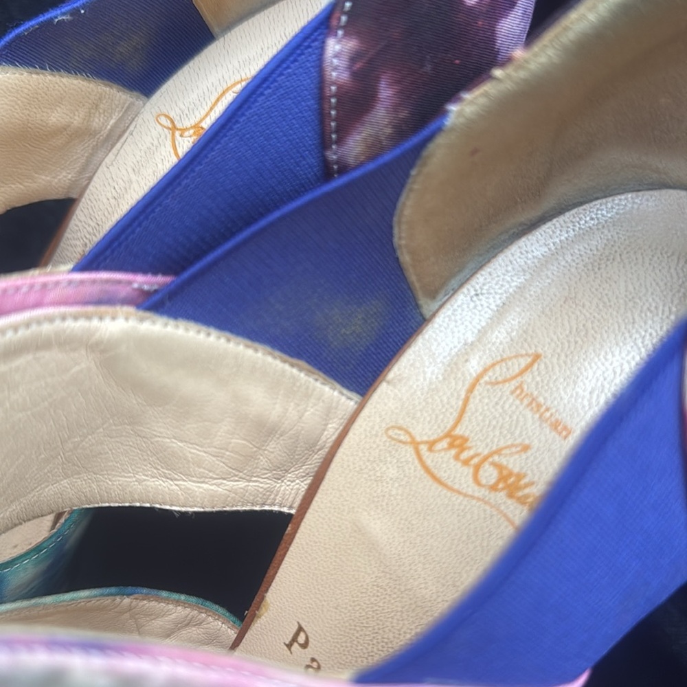 CHRISTIAN LOUBOUTIN TYE DYE SUEDE/ FABRIC PITOU PEEP TOE HIGH HEEL SHOES- 9 ๐๐ ๐ฅ - Picture 6 of 14